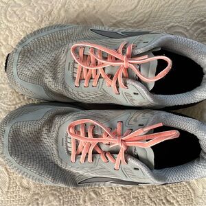 Altra Women's Gray and Pink Sneakers